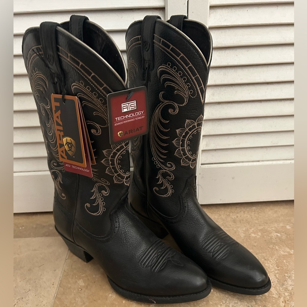 Ariat Black Cowboy boots Vintage women’s 7.